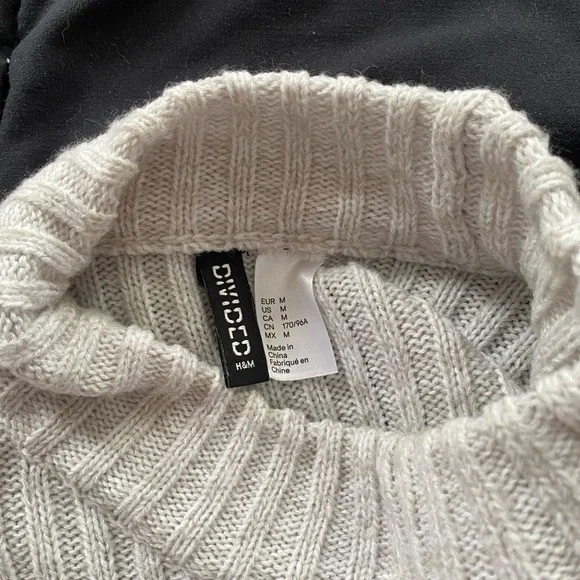 Light Grey Mock Neck Sweater - Picture 4 of 4